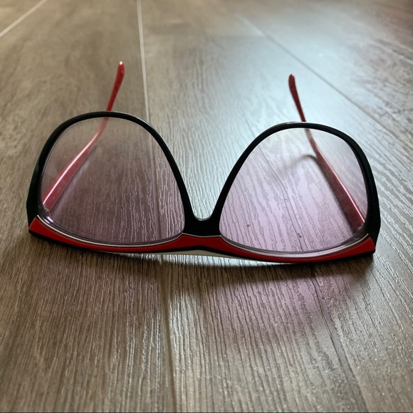 Vintage Cat Eyed Sunglasses - Picture 2 of 7